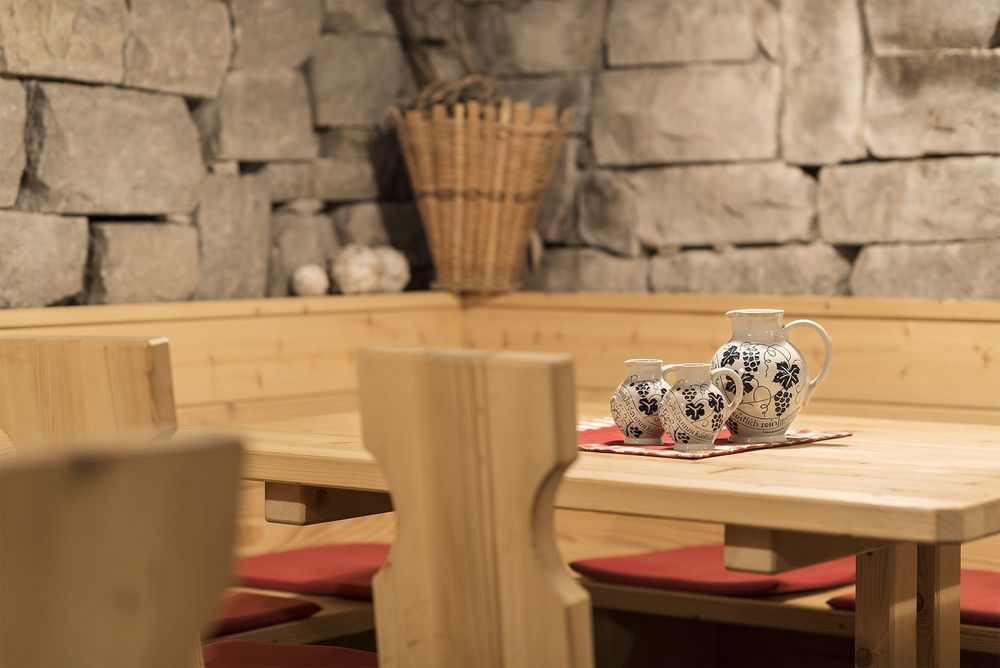 Detail unseres Weinkellers in Kaltern